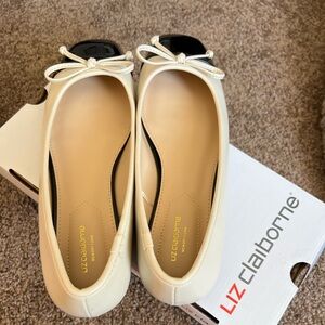 Liz Claiborne LC Flora